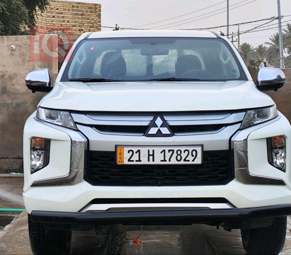 میتسوبیشی L200